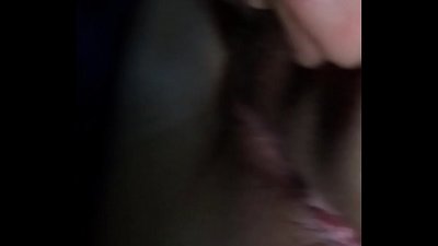 Với bạn gái trong xe